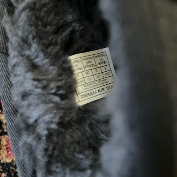 UGG boot - Picture 4 of 4